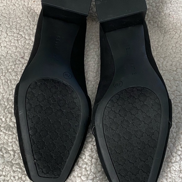 Kellie and Katie Berle Tassell Block Heel Pump, Size 7 Medium- 37 1/2 - Picture 7 of 7